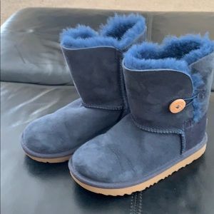 Barely worn navy button UGG boots